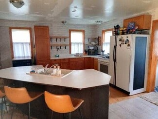 913 2nd St SE, Waseca, MN 56093