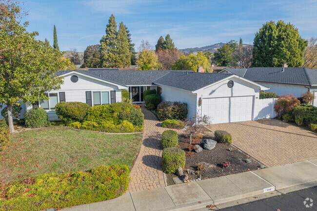 Woodlands homes, as you might expect, typically have trees in the yard.
