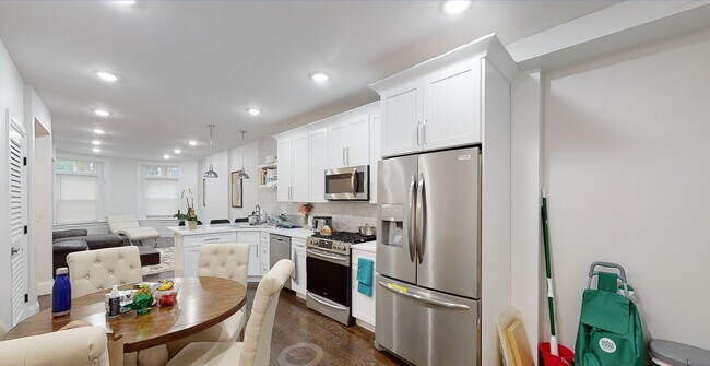 7 Strathmore Rd unit 1, Brookline, MA 02445 - photo 3