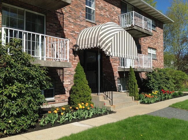 121 North St unit 3, Medfield, MA 02052 - photo 6