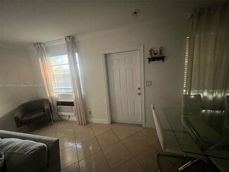 2915 Plunkett St Unit 8D, Hollywood, FL 33020
