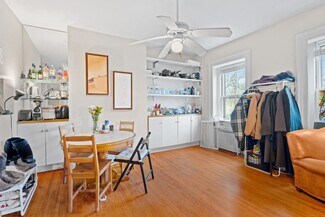 275 Dwight St Unit 3, New Haven, CT 06511