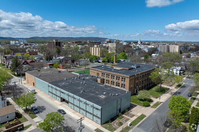 Lincoln Middle School is located in La Crosse, Wisconsin.