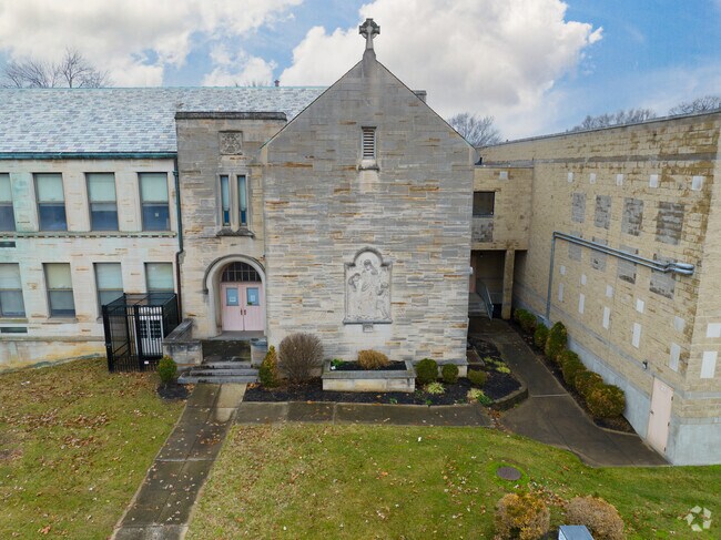 This school is a private school for elementary and middle schoolers.
