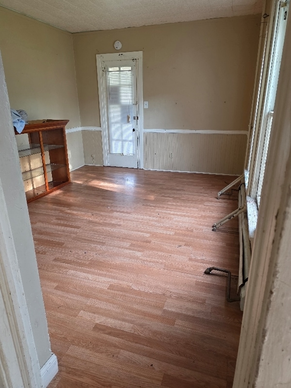 1202 W 2nd St, Waterloo, IA 50701