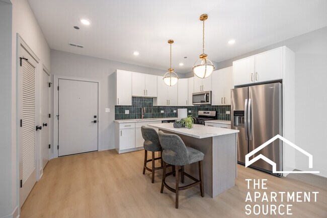 4104 N Sheridan Rd unit 402, Chicago, IL 60613 - photo 5