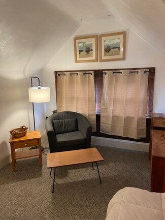 5824 Phillips Ave Unit 3, Pittsburgh, PA 15217