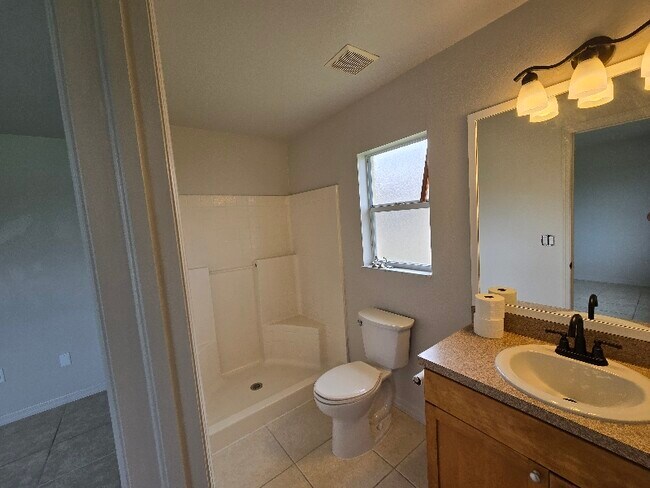 518 SE 5th Place unit 518 SE 5th Pl, Cape Coral, FL 33990 - photo 7