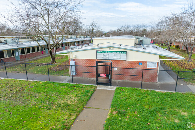 Welcome to Grand Oaks Elementary School.