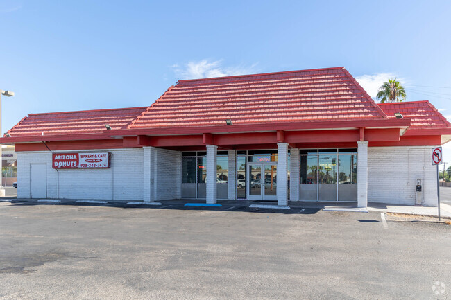 Arizona Donuts is a staple in El Pueblocito.
