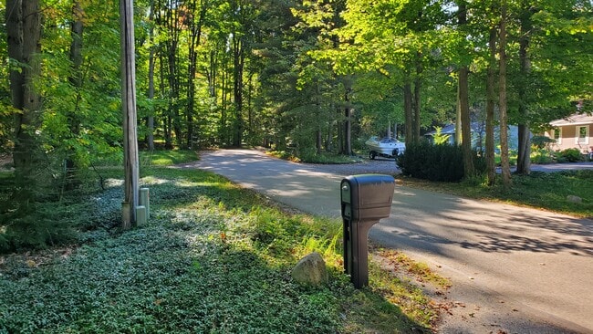 7967 Sunset Dr, Traverse City, MI 49685 - photo 2