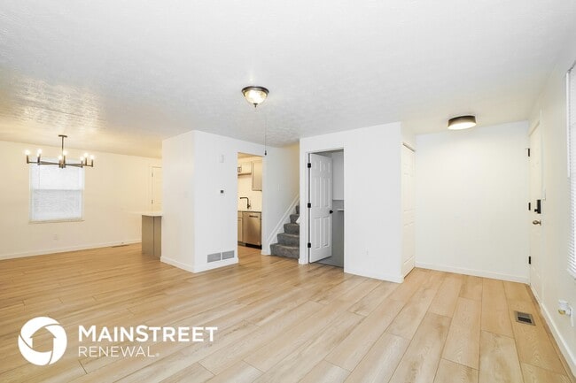 5411 Baynard Dr, Columbus, OH 43232 - photo 3