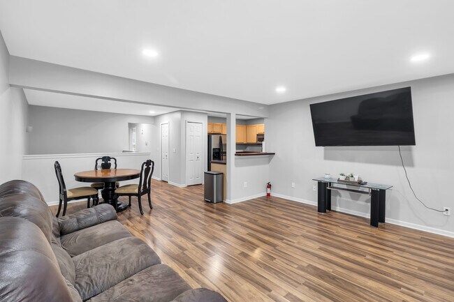 2934 Signature Blvd, Ann Arbor, MI 48103 - photo 4