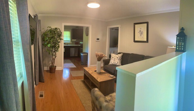 Carriage House Living Room w/view to Kitchen