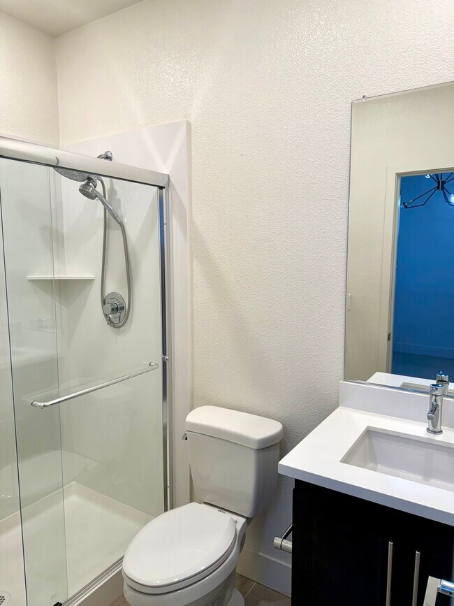 204 Plum Tree St, Livermore, CA 94551 - photo 3