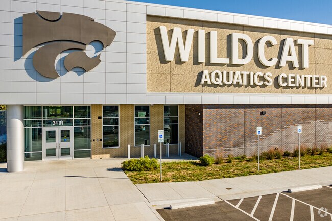 Blue Springs High Aquatics offers a great swim team for its students.