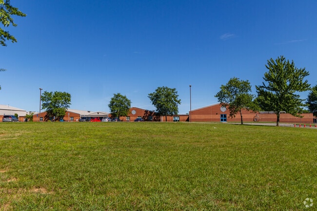 Hazelwood Elementary School as of 2024 had a student to teacher ratio of 16:1.