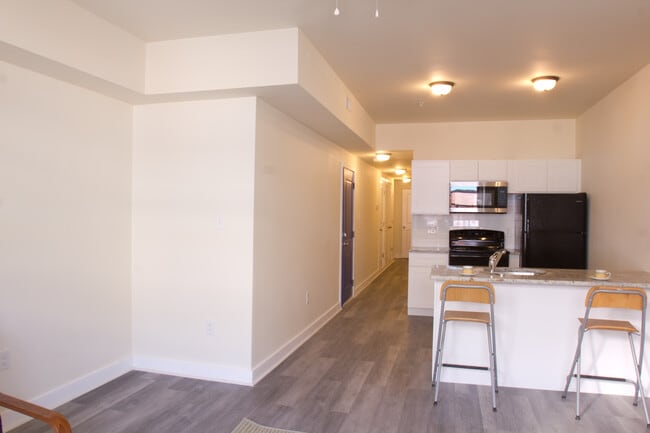 6032 Market St unit 3, Philadelphia, PA 19139 - photo 5