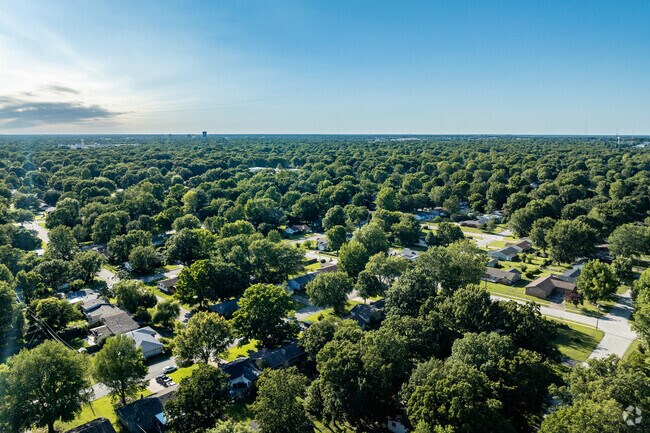 A short drive to downtown awaits Oak Grove commuters.