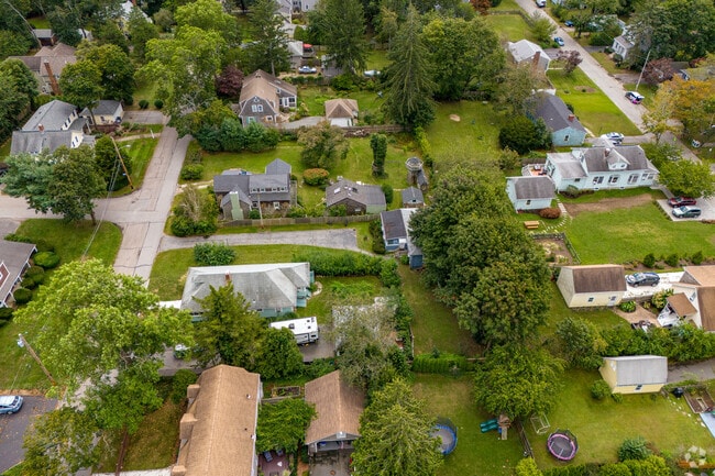 Nice sized yards are a hallmark in the Annawomscutt neighborhood where lots are larger.
