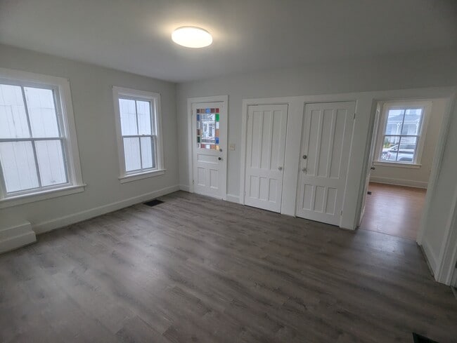 201 Division St unit 201, Bennington, VT 05201 - photo 4