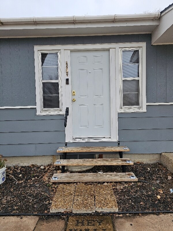 1200 Faith Dr, Salina, KS 67401 - photo 2