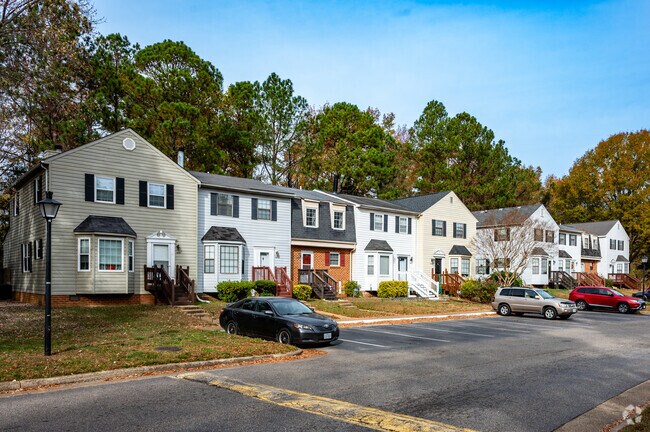 There is a wide array of architectural styles found in Kingsmill.