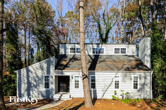 3445 Pebble Hill Dr, Marietta, GA 30062