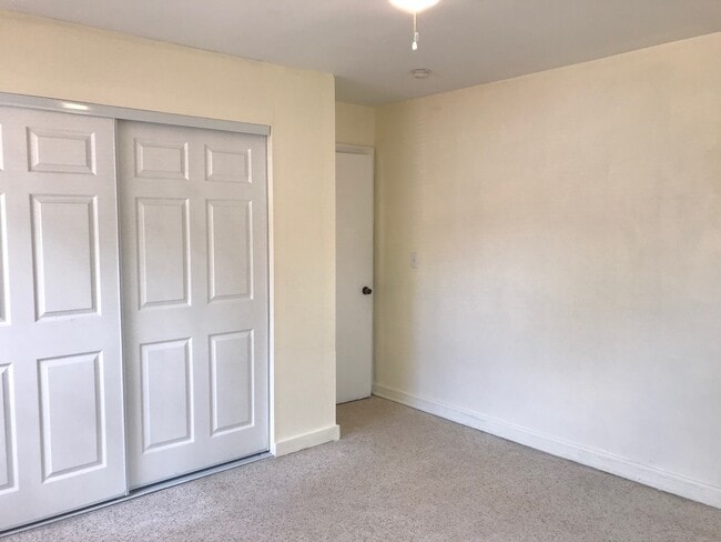 605 S 6th St unit 605, Fort Pierce, FL 34950 - photo 3