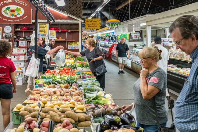 Purchase Red Barn Produce at the Fairgrounds Farmers Market for vegetables near Highland Park.