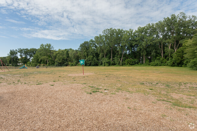 The views around the Forest Park Elementary School are beautiful.