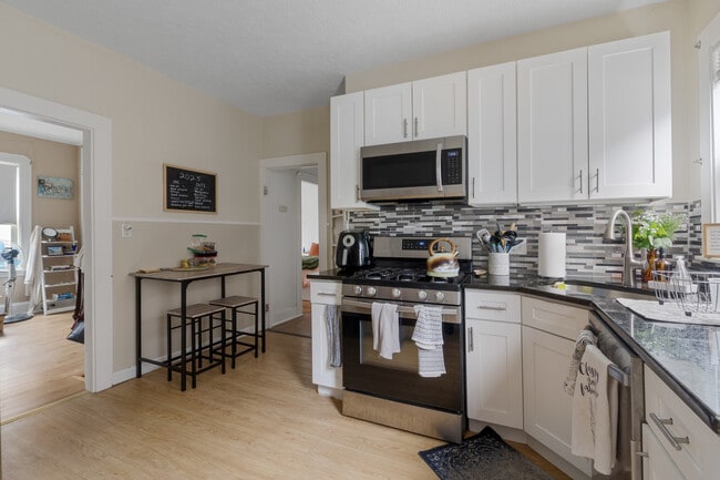 19 Malvern Ave unit 2, Somerville, MA 02144 - photo 3