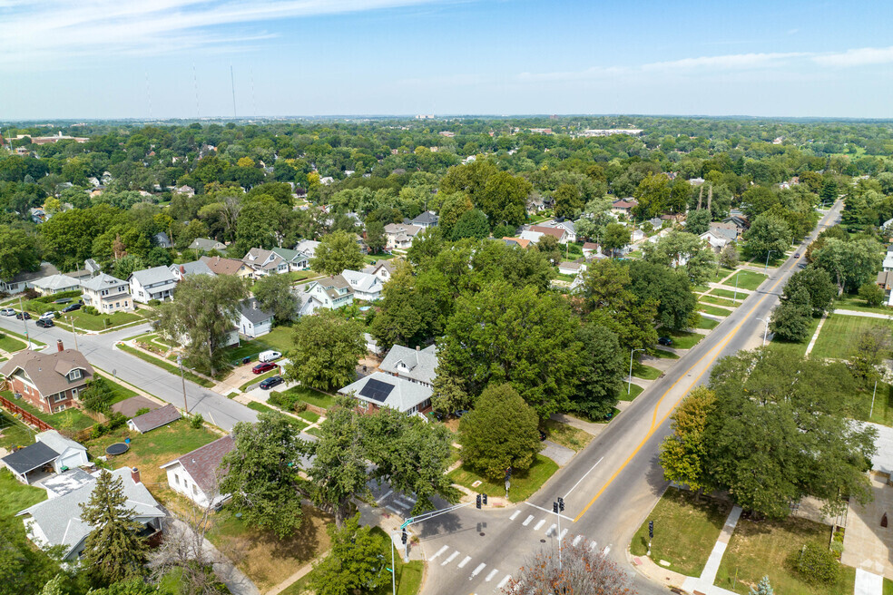 Neighborhoods_Waverly_Park_V002_090823