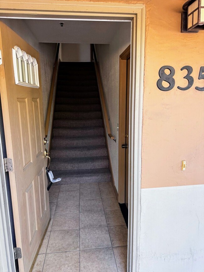 835 H St unit 1, Davis, CA 95616 - photo 2