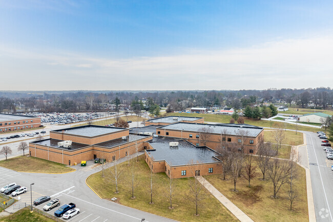 Saeger Middle School serves students in grades 6-8.