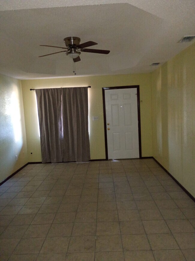 805 W 24th St unit 2, Mission, TX 78574 - photo 3