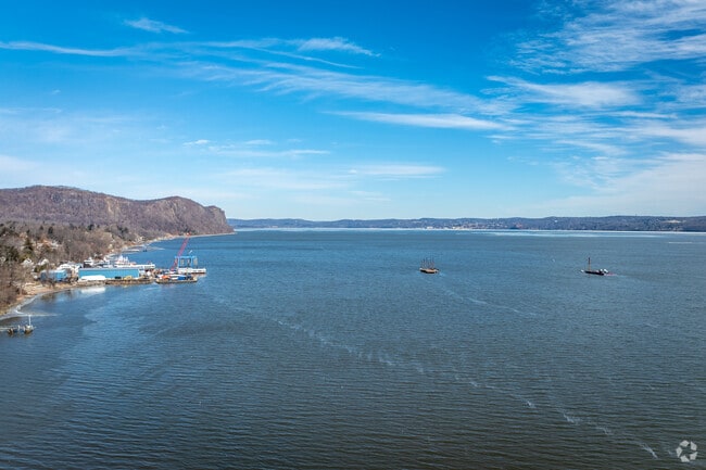 While its name is similar to its nearby commuter hub, New City's tranquil suburbia sets it apart from the busy city life further down the Hudson River.
