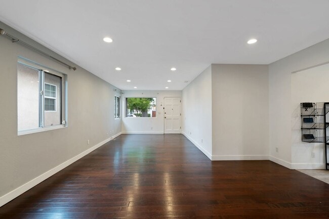 1427 E 55th St, Long Beach, CA 90805 - photo 3