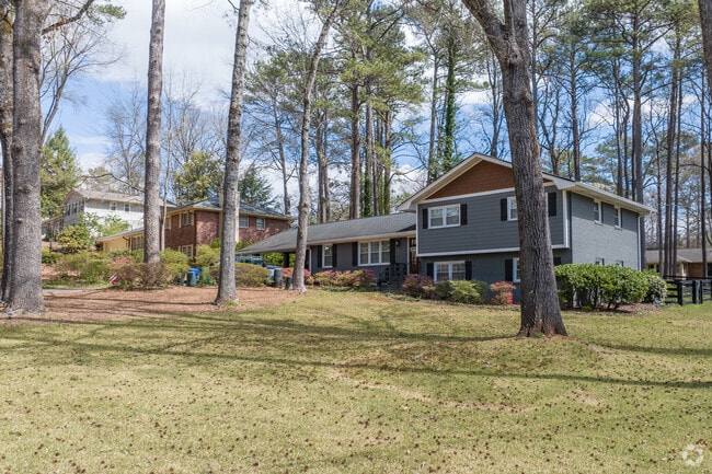 Home prices in Leafmore-Creek Park Hill range from $625,000 to $700,000.