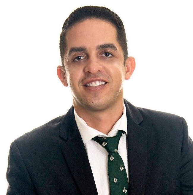 Agent Photo