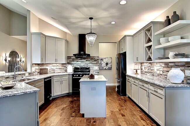 5652 Burr Ridge Cir, Crown Point, IN 46307 - photo 5