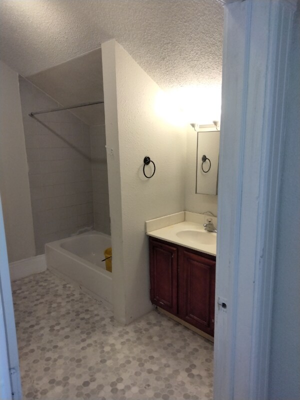 17 W 27th St unit 3, Minneapolis, MN 55408 - photo 6