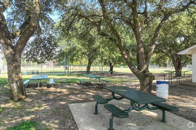 Don't forget to bring lunch to Golden Road Park to enjoy while watching a baseball game.