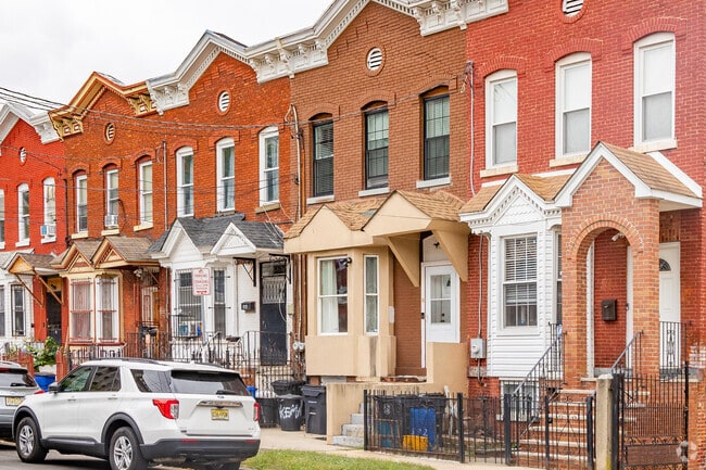 Colorful Italianate-style townhouses line the streets in Mount Pleasant-Lower Broadway.