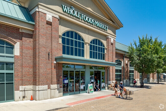 Many residents of Cumberland Ridge buy their groceries at Whole Foods Market on Stelzer Road.