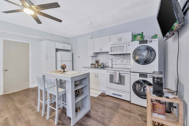 3317 W St Conrad St unit ID1324834P, Tampa, FL 33607 - photo 3