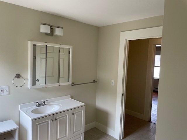 10 Dickinson Ave unit 1st Floor, North Providence, RI 02904 - photo 7