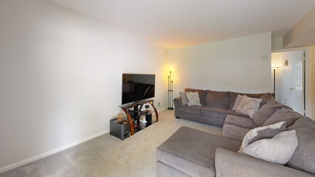 45 Kenmore Rd, Edison, NJ 08817 - photo 2