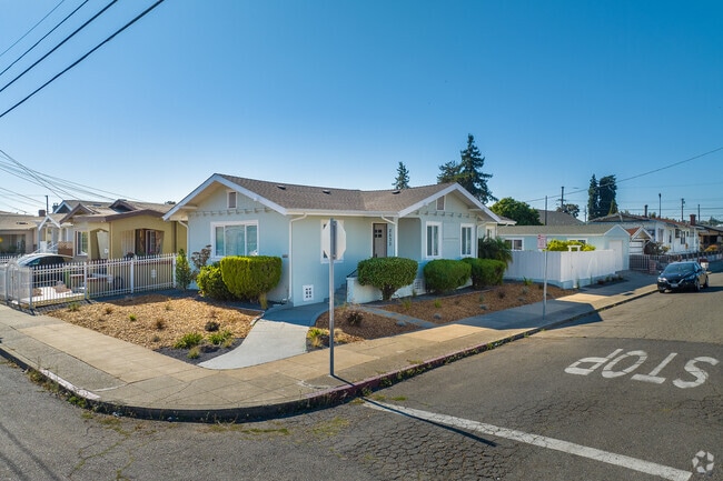 Colorful Homes in Havenscourt create an inviting atmosphere throughout the community.
