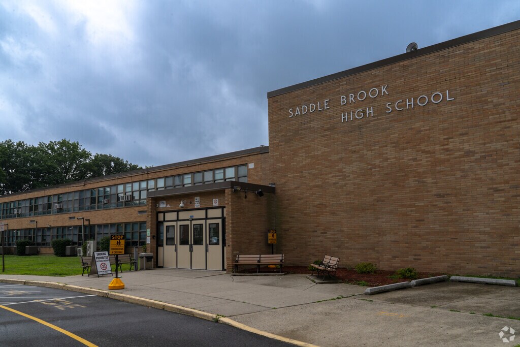 Saddle Brook Mid High School, Saddle Brook NJ Rankings & Reviews
